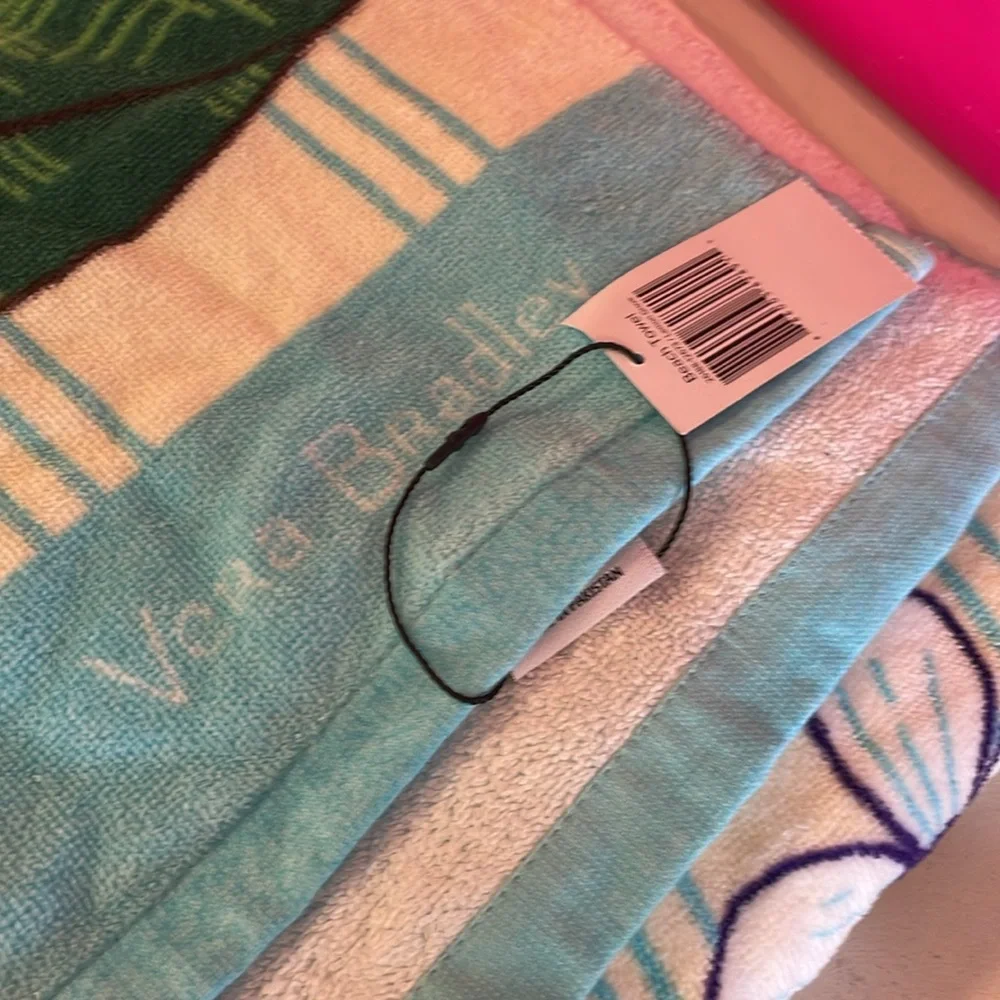 Vera Bradley (Lemon theme) beach towel!! Large size. 100% cotton